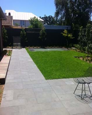 Ashlar bluestone paving