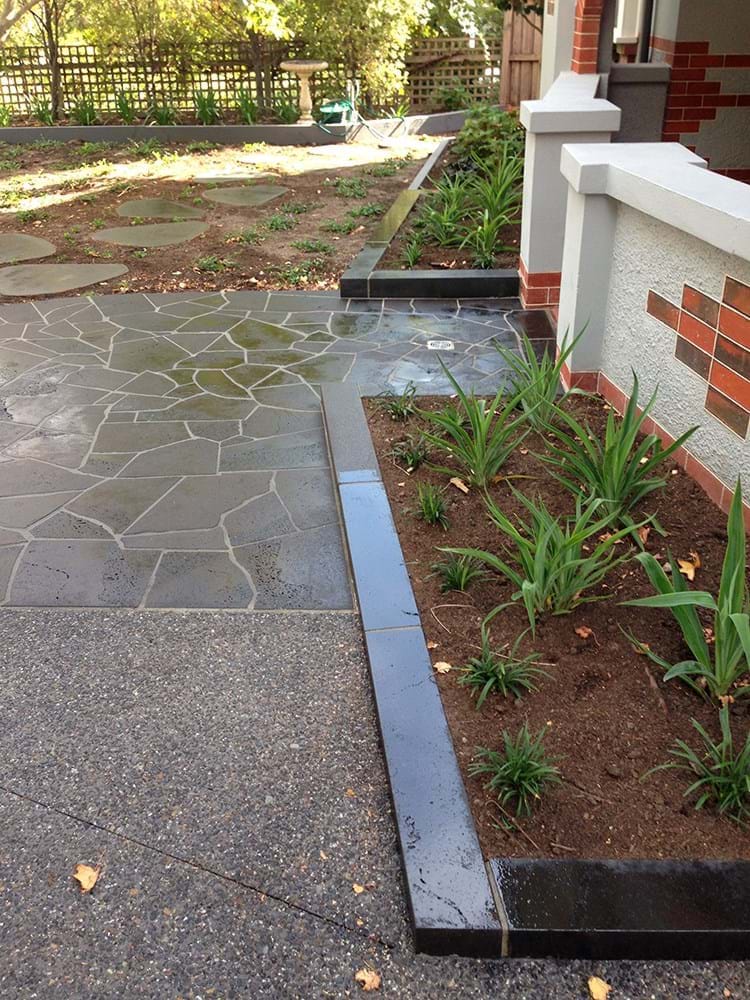 Random bluestone & exposed aggregate